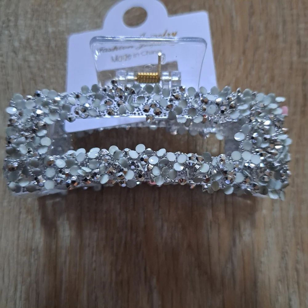 Fashion Jewelry Silver Gray Medium 14 Claws Shimmering Hair Clip New